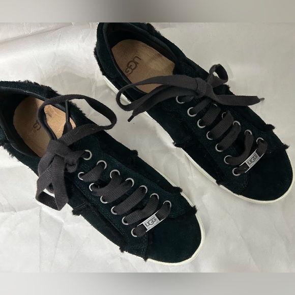 UGG Black Milo Spill Seam Suede Sneakers with White Soles 7.5 - Picture 4 of 6